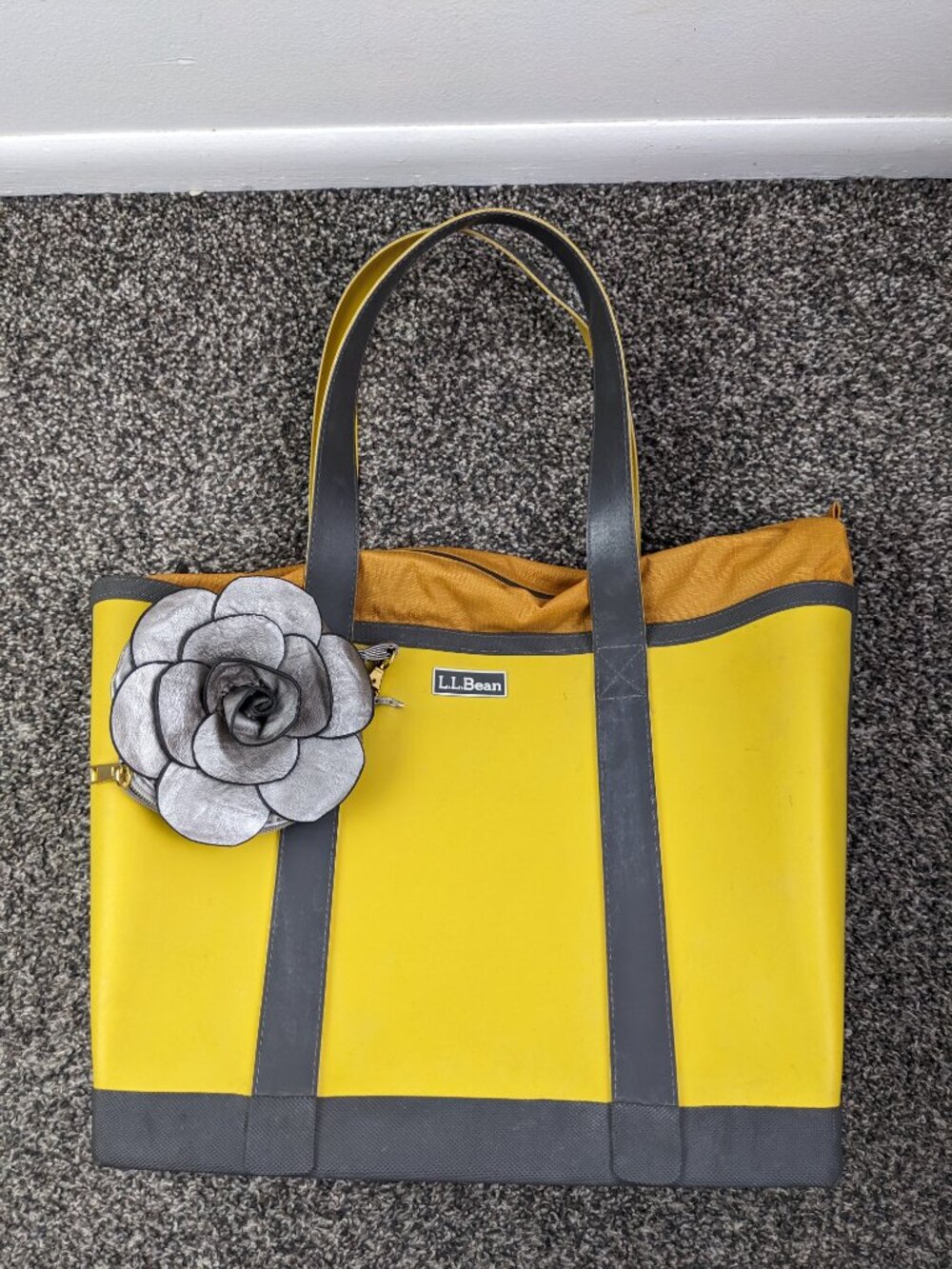 LL Bean Bag Wellie Boat and Tote Waterproof Vulcanized Rubber Yellow 11.5x13x6.5 - Picture 2 of 10